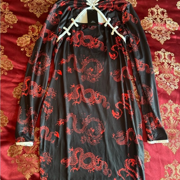 Black Dragon Bodycon Dress (Size L) - Picture 4 of 5